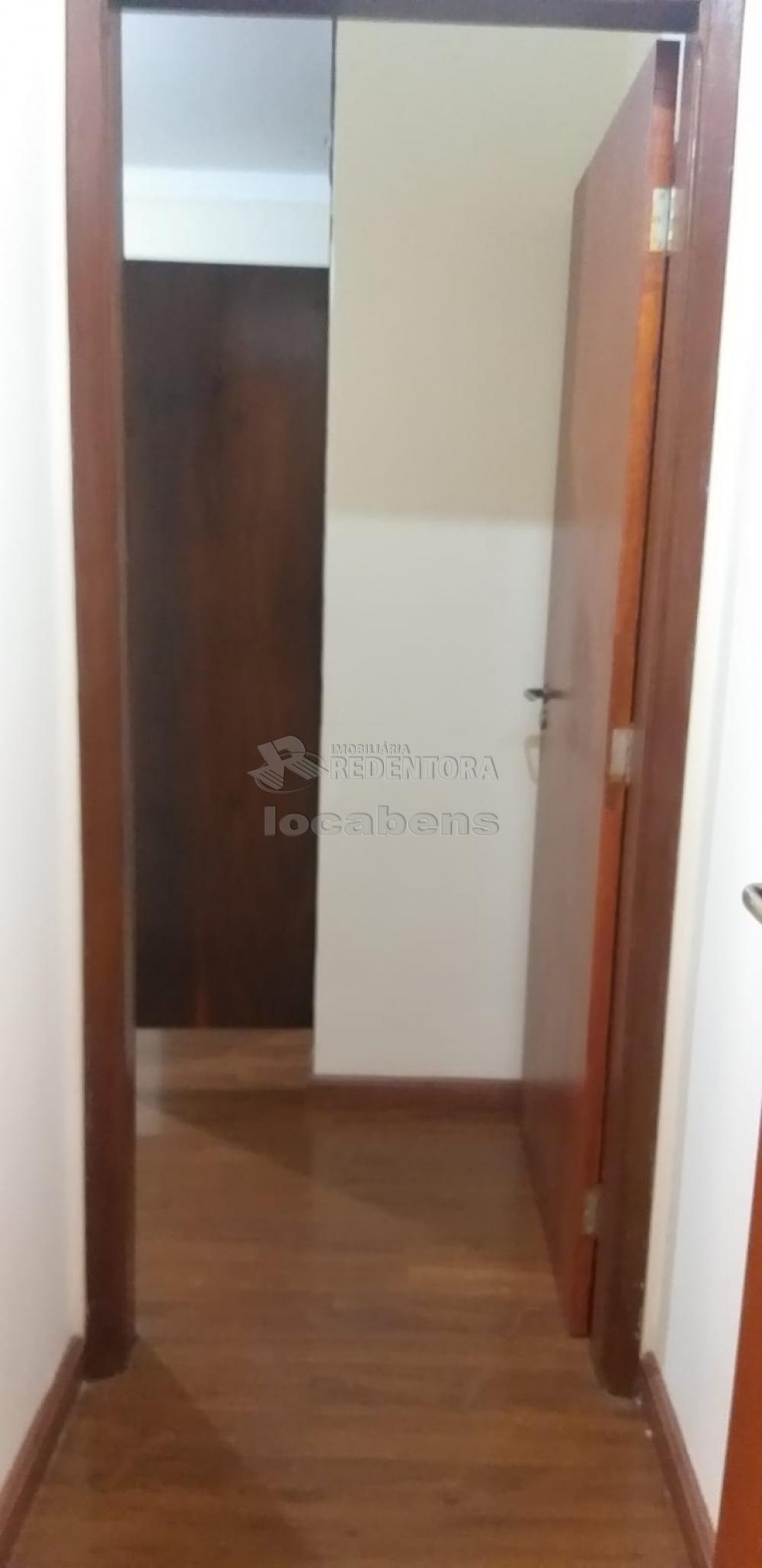 Comprar Apartamento / Padrão em São José do Rio Preto R$ 220.000,00 - Foto 12