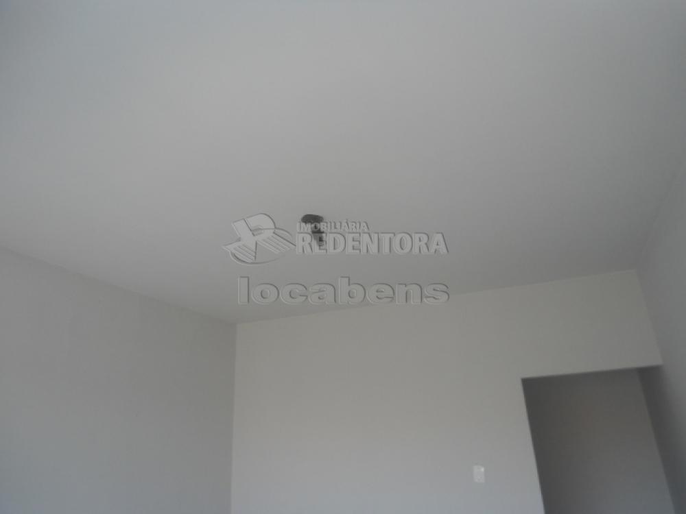 Alugar Casa / Padrão em São José do Rio Preto R$ 1.398,00 - Foto 9