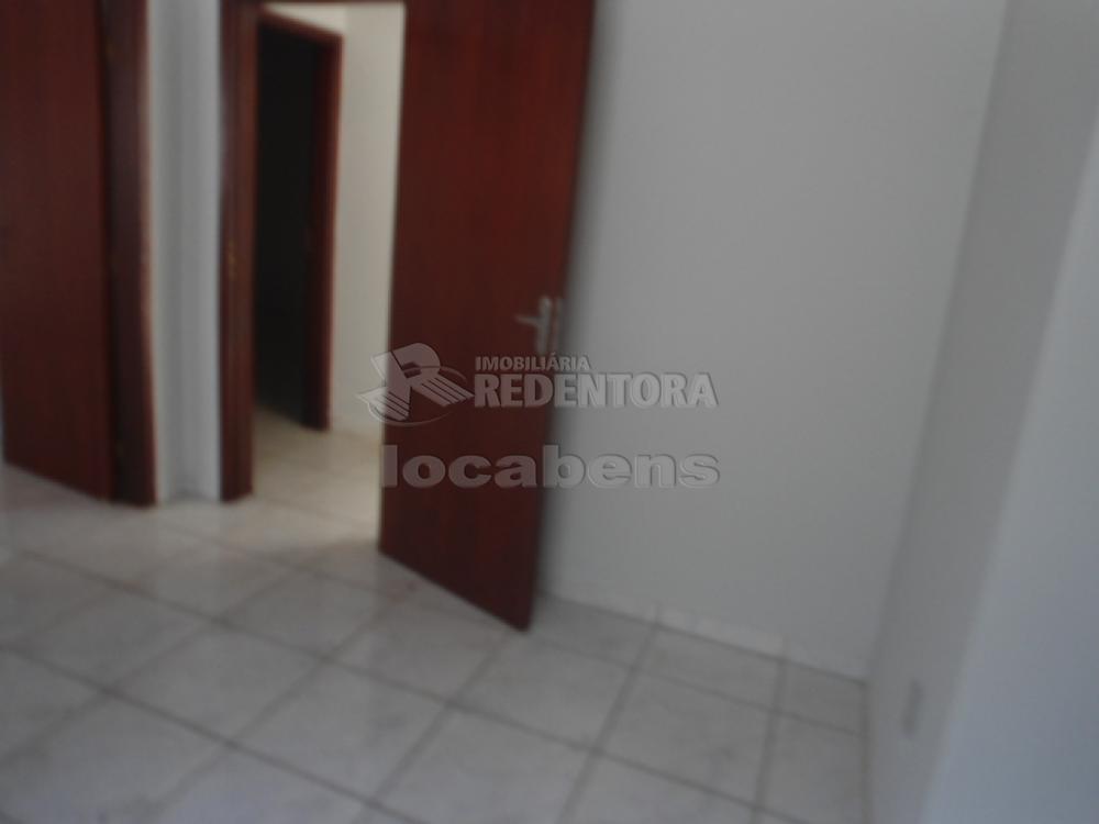 Alugar Casa / Padrão em São José do Rio Preto R$ 1.398,00 - Foto 17