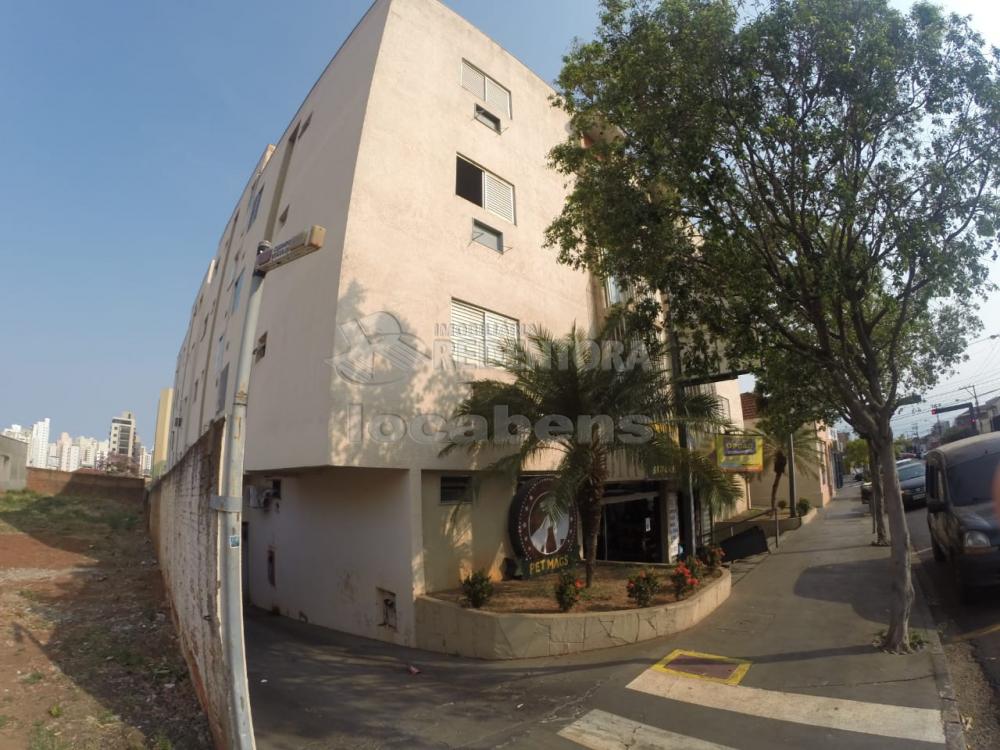 Alugar Apartamento / Padrão em São José do Rio Preto R$ 830,00 - Foto 2