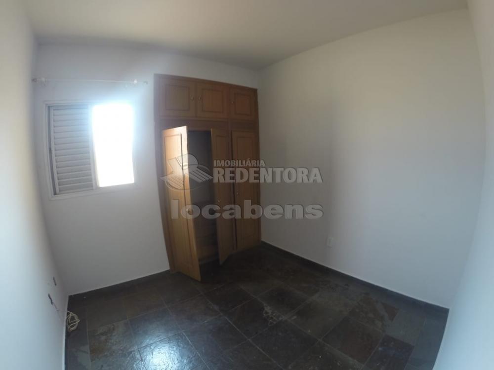 Alugar Apartamento / Padrão em São José do Rio Preto R$ 830,00 - Foto 16