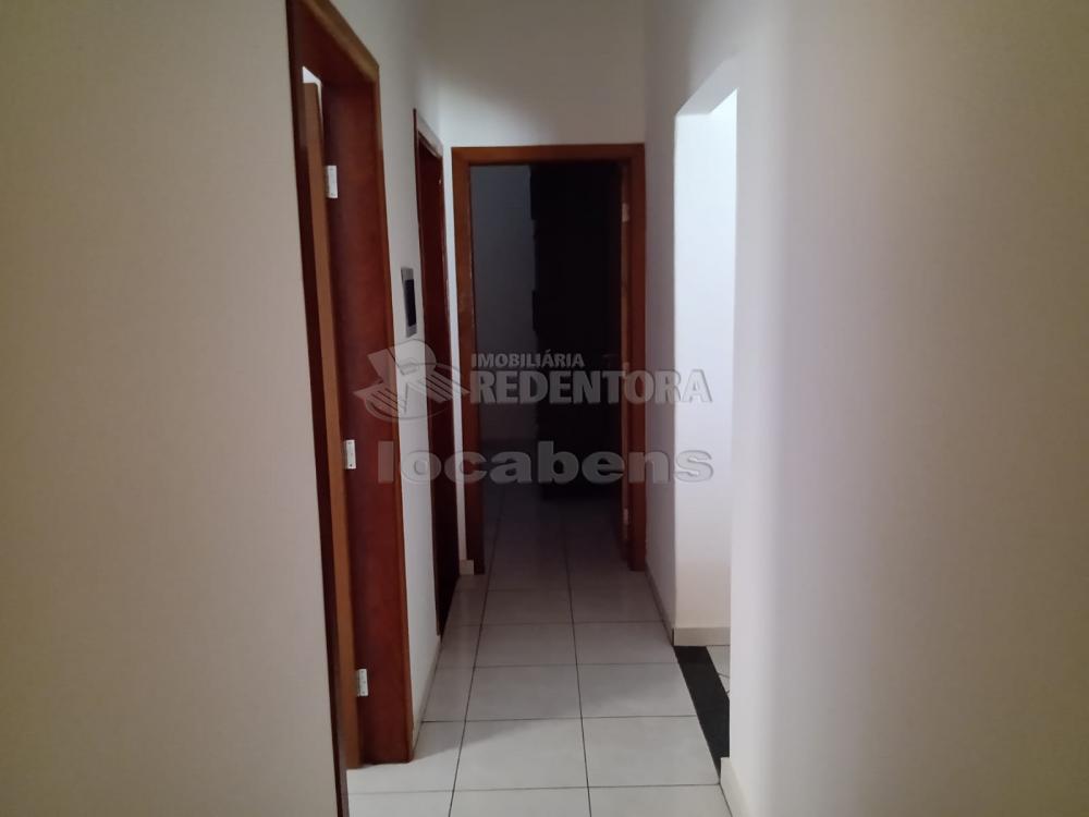 Comprar Casa / Padrão em São José do Rio Preto R$ 450.000,00 - Foto 4