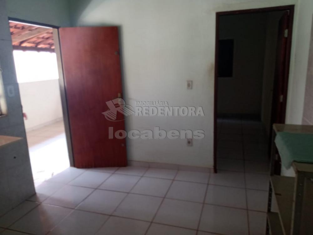 Comprar Casa / Padrão em São José do Rio Preto R$ 450.000,00 - Foto 6