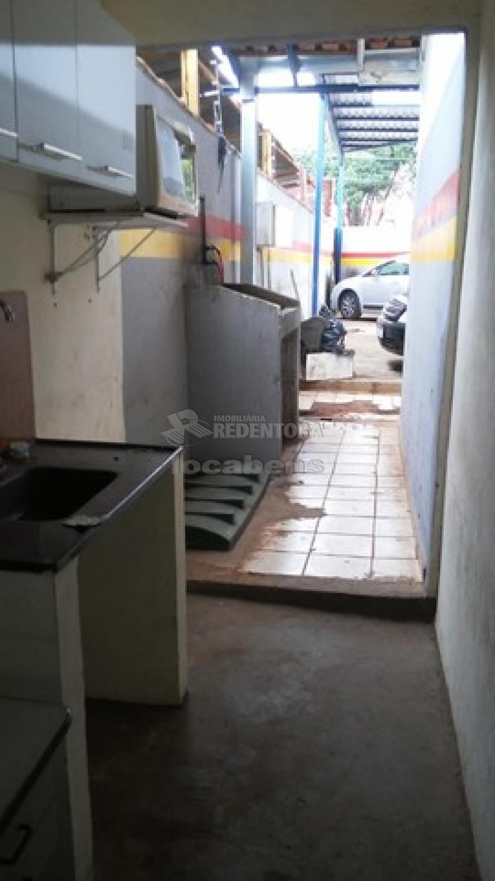 Alugar Comercial / Salão em São José do Rio Preto R$ 1.850,00 - Foto 2