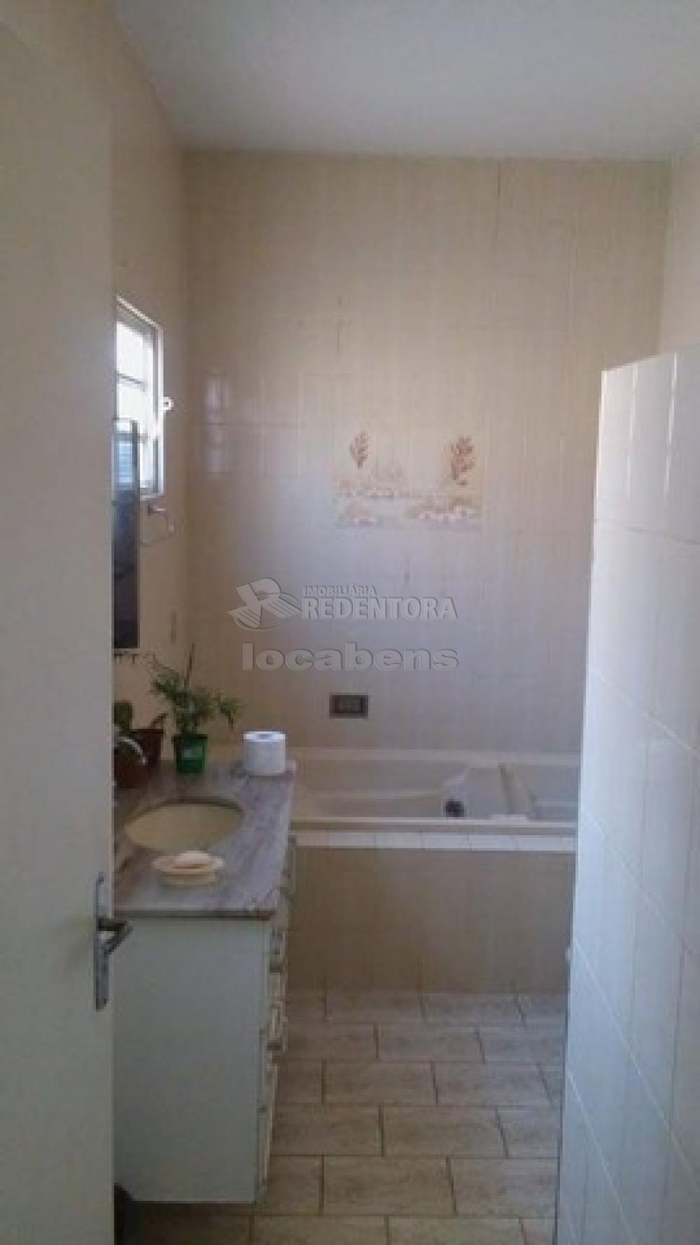 Comprar Casa / Padrão em São José do Rio Preto R$ 450.000,00 - Foto 4