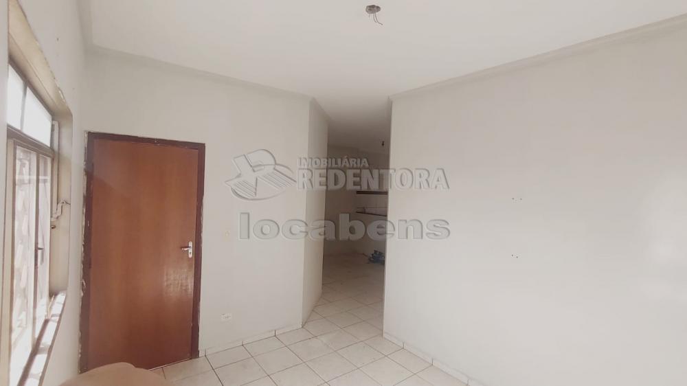 Comprar Casa / Padrão em São José do Rio Preto R$ 230.000,00 - Foto 4