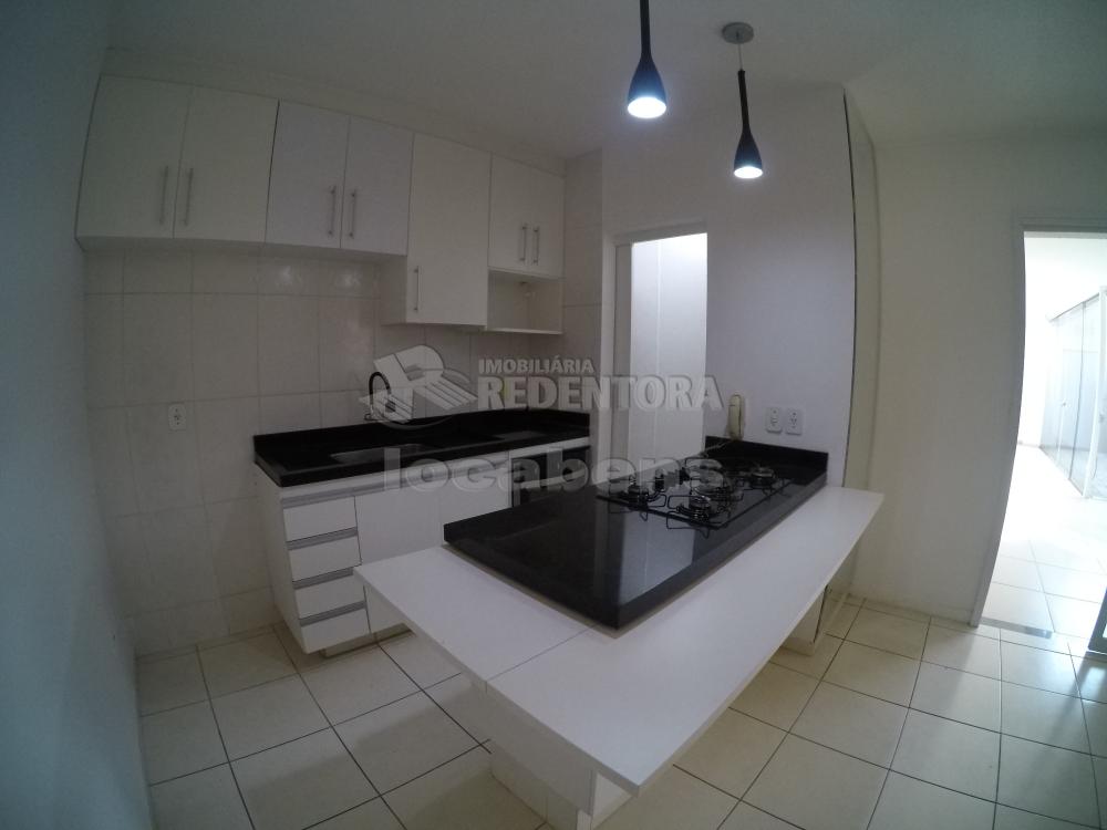Alugar Casa / Condomínio em São José do Rio Preto R$ 1.300,00 - Foto 4