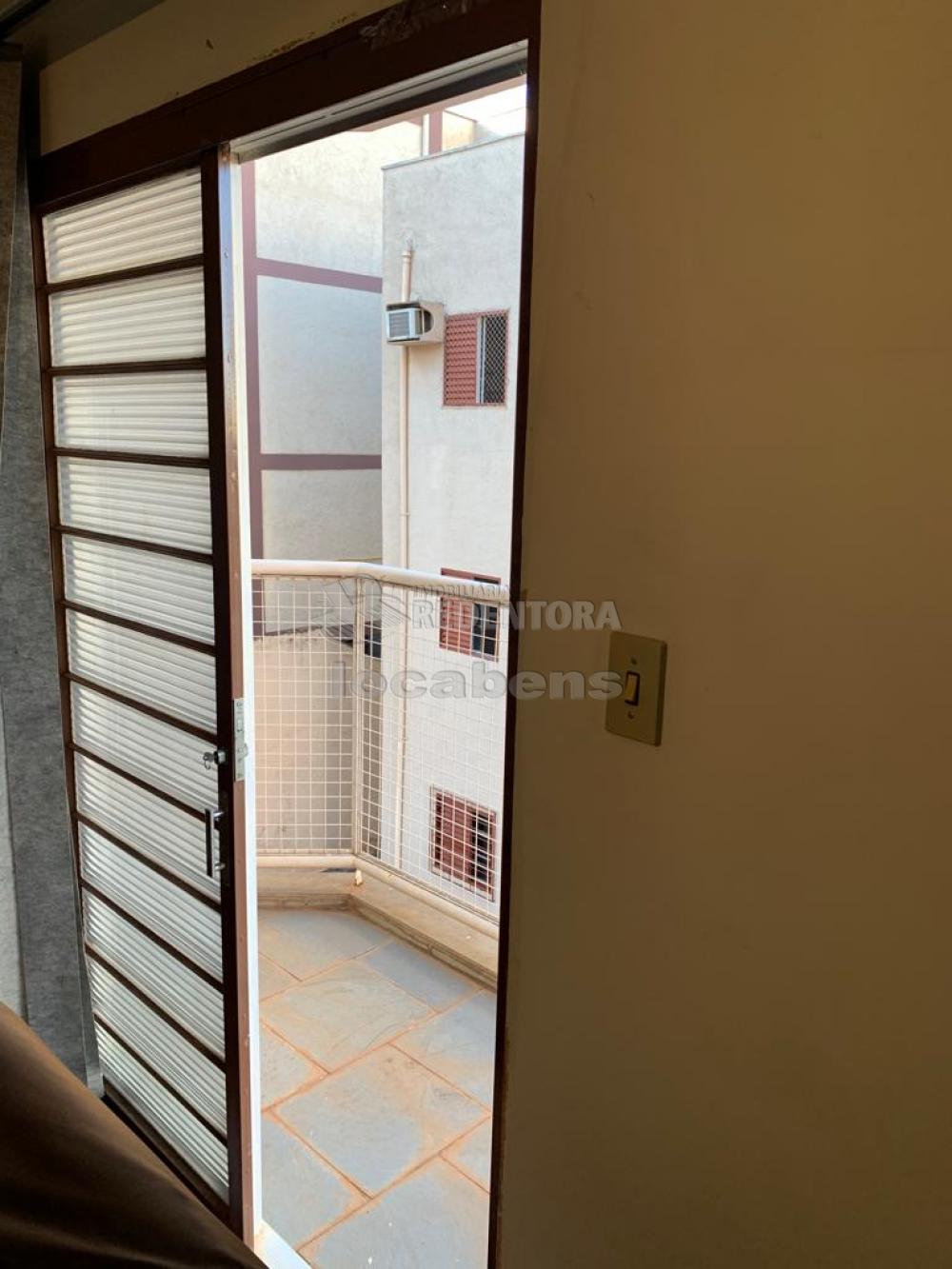 Comprar Apartamento / Padrão em São José do Rio Preto apenas R$ 220.000,00 - Foto 5