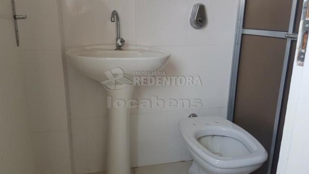 Alugar Apartamento / Padrão em São José do Rio Preto R$ 650,00 - Foto 7