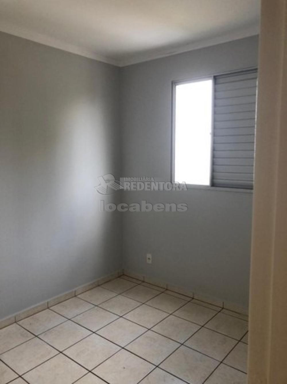 Alugar Apartamento / Padrão em São José do Rio Preto R$ 850,00 - Foto 6