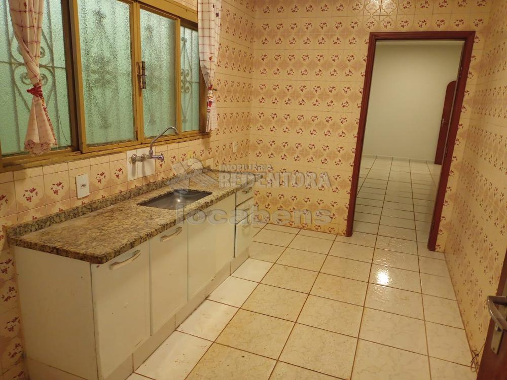 Alugar Casa / Padrão em São José do Rio Preto R$ 2.500,00 - Foto 5