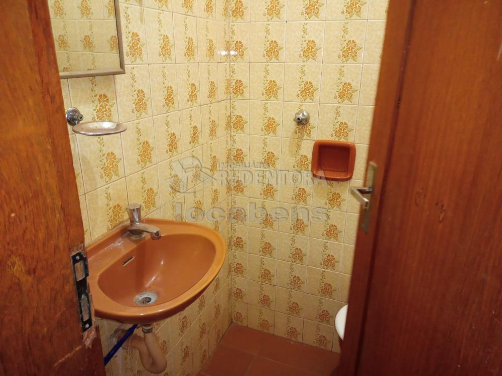 Alugar Casa / Padrão em São José do Rio Preto R$ 2.500,00 - Foto 9