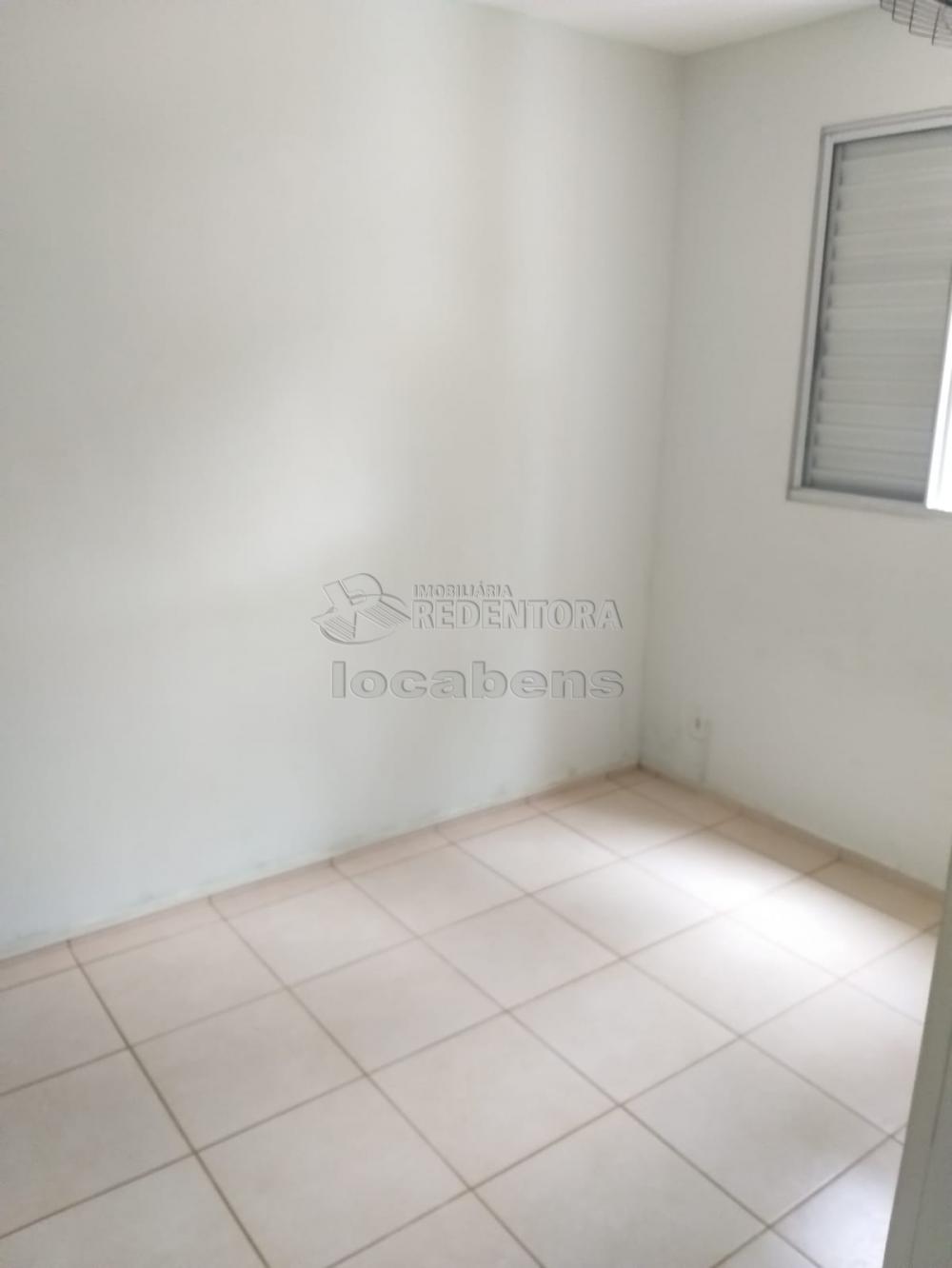 Comprar Apartamento / Padrão em São José do Rio Preto R$ 180.000,00 - Foto 11