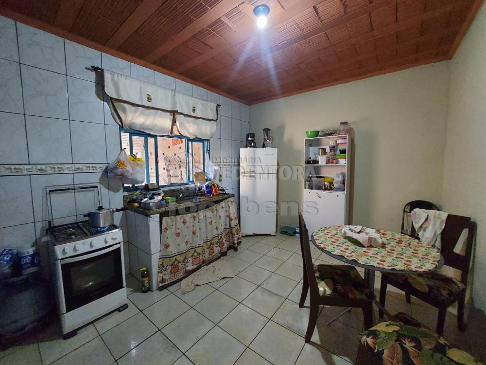 Comprar Casa / Padrão em São José do Rio Preto R$ 180.000,00 - Foto 3
