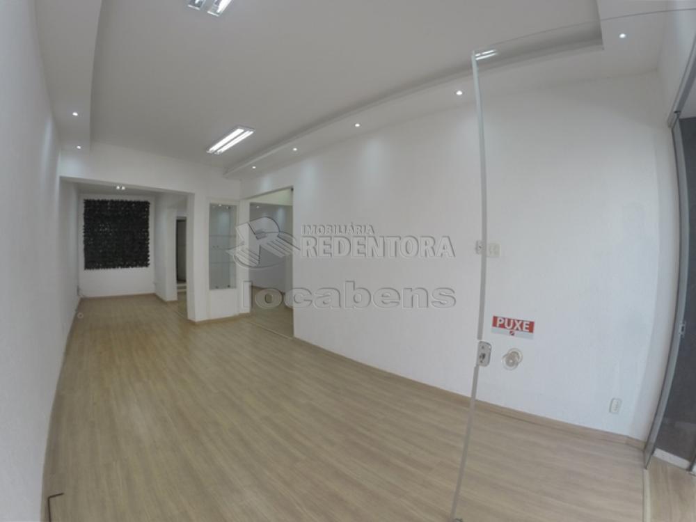 Alugar Comercial / Salão em São José do Rio Preto R$ 4.000,00 - Foto 4