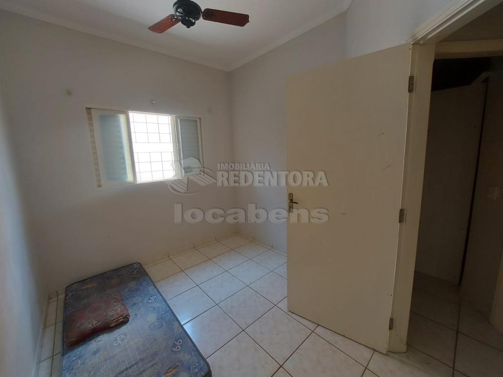 Alugar Casa / Padrão em São José do Rio Preto R$ 1.200,00 - Foto 5