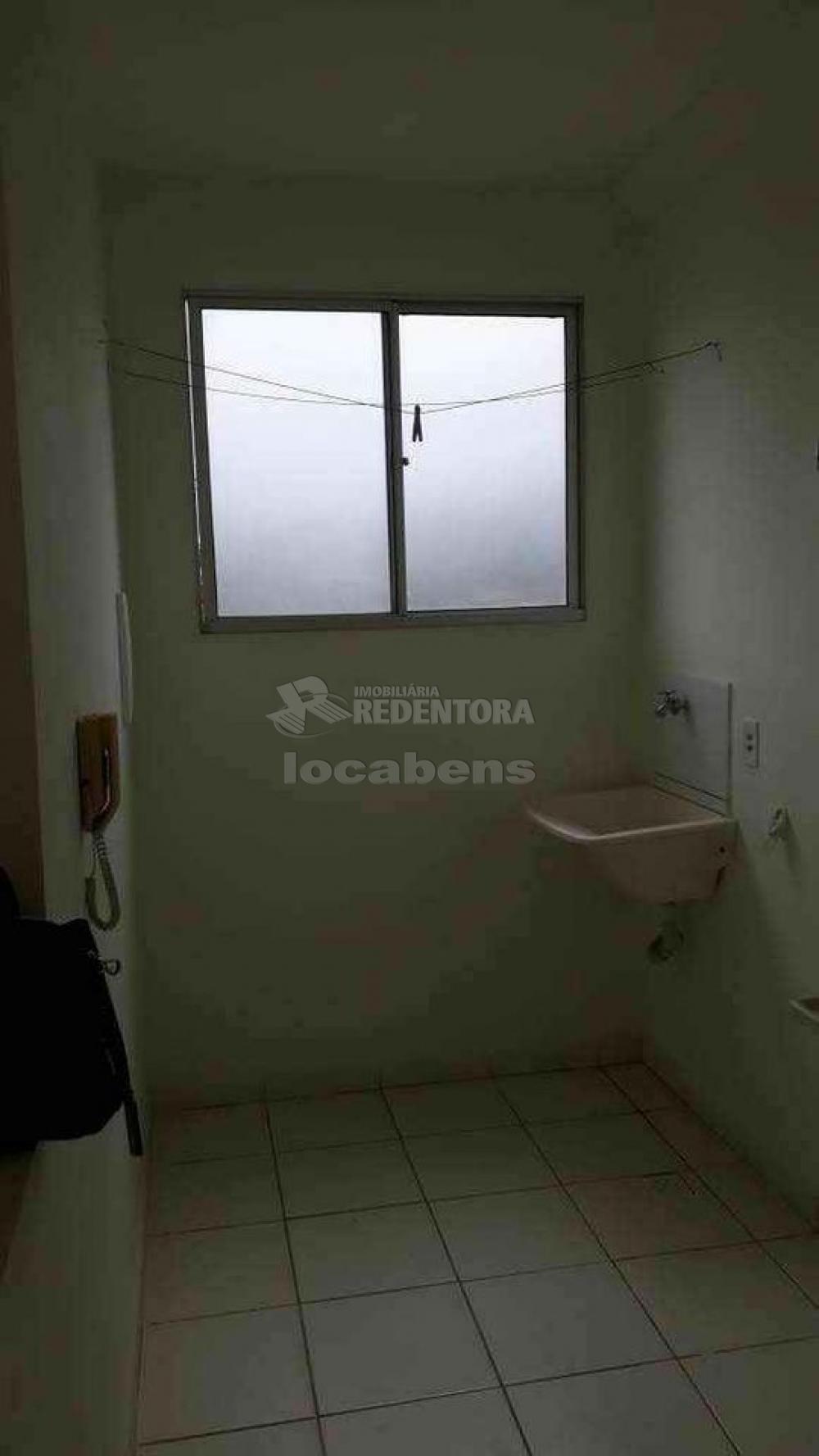 Alugar Apartamento / Padrão em São José do Rio Preto R$ 600,00 - Foto 5