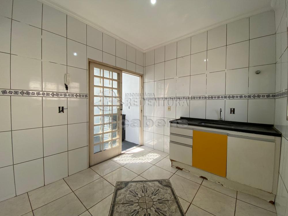 Comprar Casa / Padrão em São José do Rio Preto R$ 280.000,00 - Foto 4