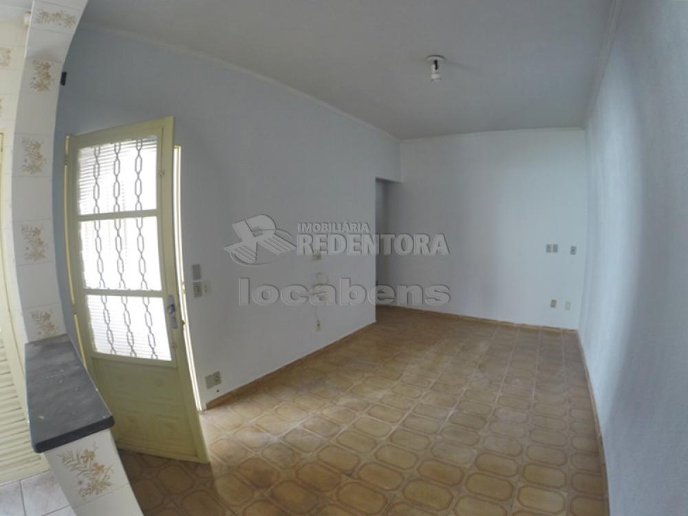 Comprar Casa / Padrão em São José do Rio Preto R$ 210.000,00 - Foto 3