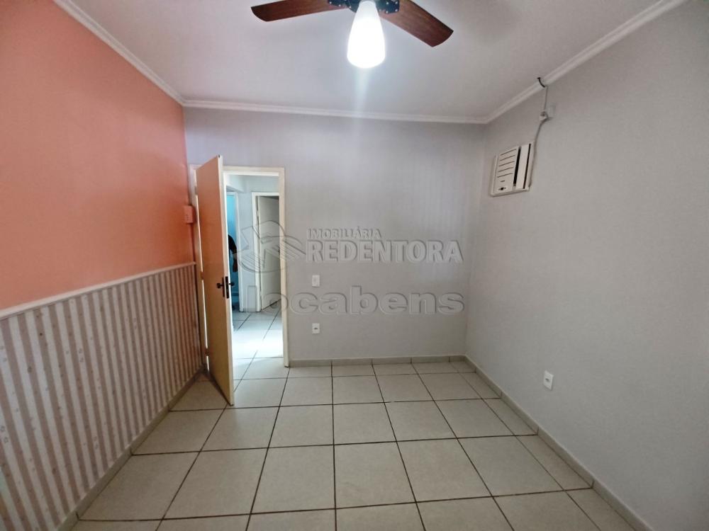 Comprar Casa / Padrão em São José do Rio Preto R$ 215.000,00 - Foto 3