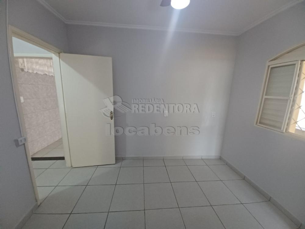 Comprar Casa / Padrão em São José do Rio Preto R$ 215.000,00 - Foto 5