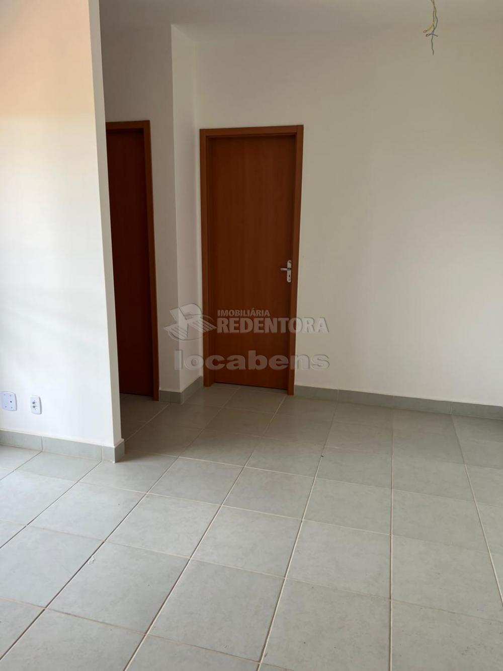 Alugar Apartamento / Padrão em São José do Rio Preto R$ 1.300,00 - Foto 4