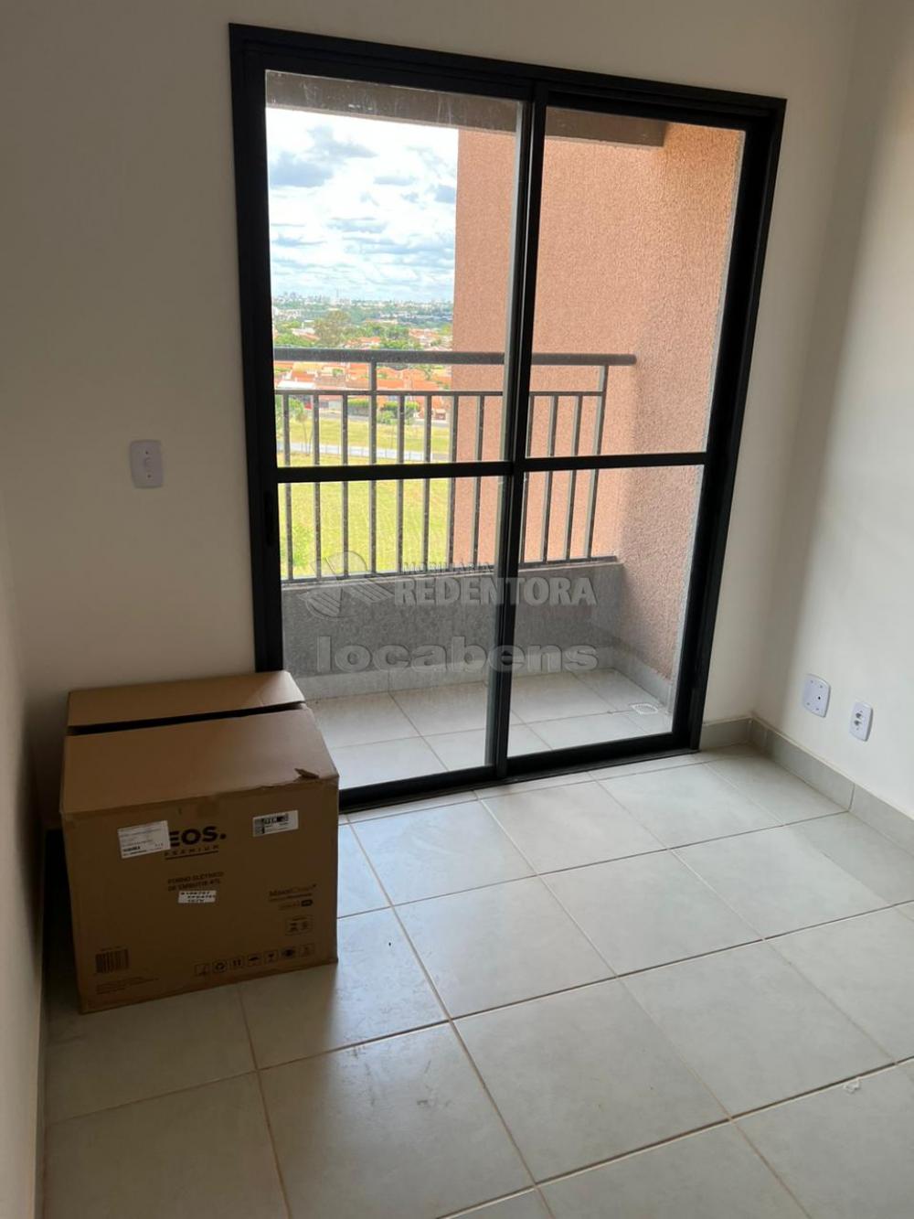 Alugar Apartamento / Padrão em São José do Rio Preto R$ 1.300,00 - Foto 3