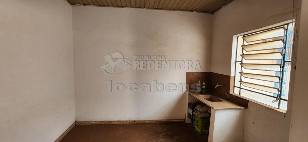 Alugar Casa / Padrão em São José do Rio Preto R$ 600,00 - Foto 4