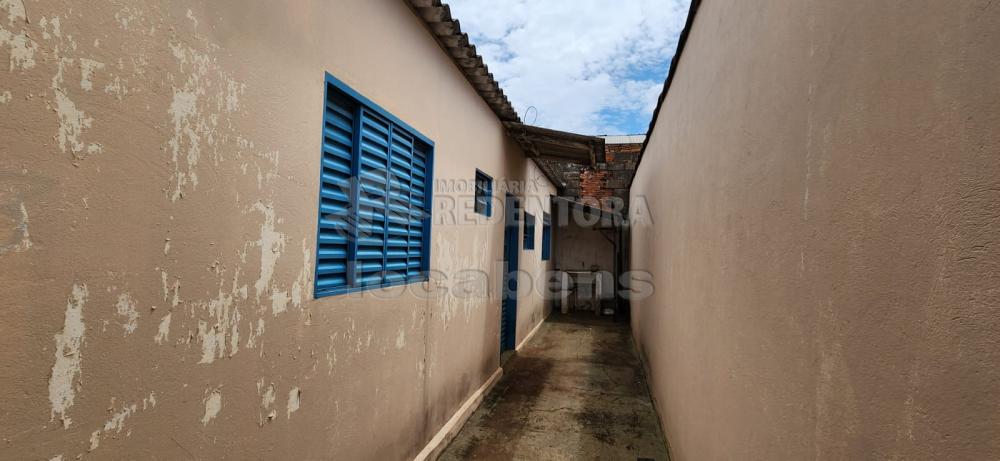 Alugar Casa / Padrão em São José do Rio Preto R$ 600,00 - Foto 2