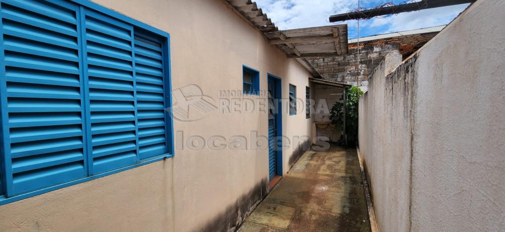 Alugar Casa / Padrão em São José do Rio Preto R$ 600,00 - Foto 1