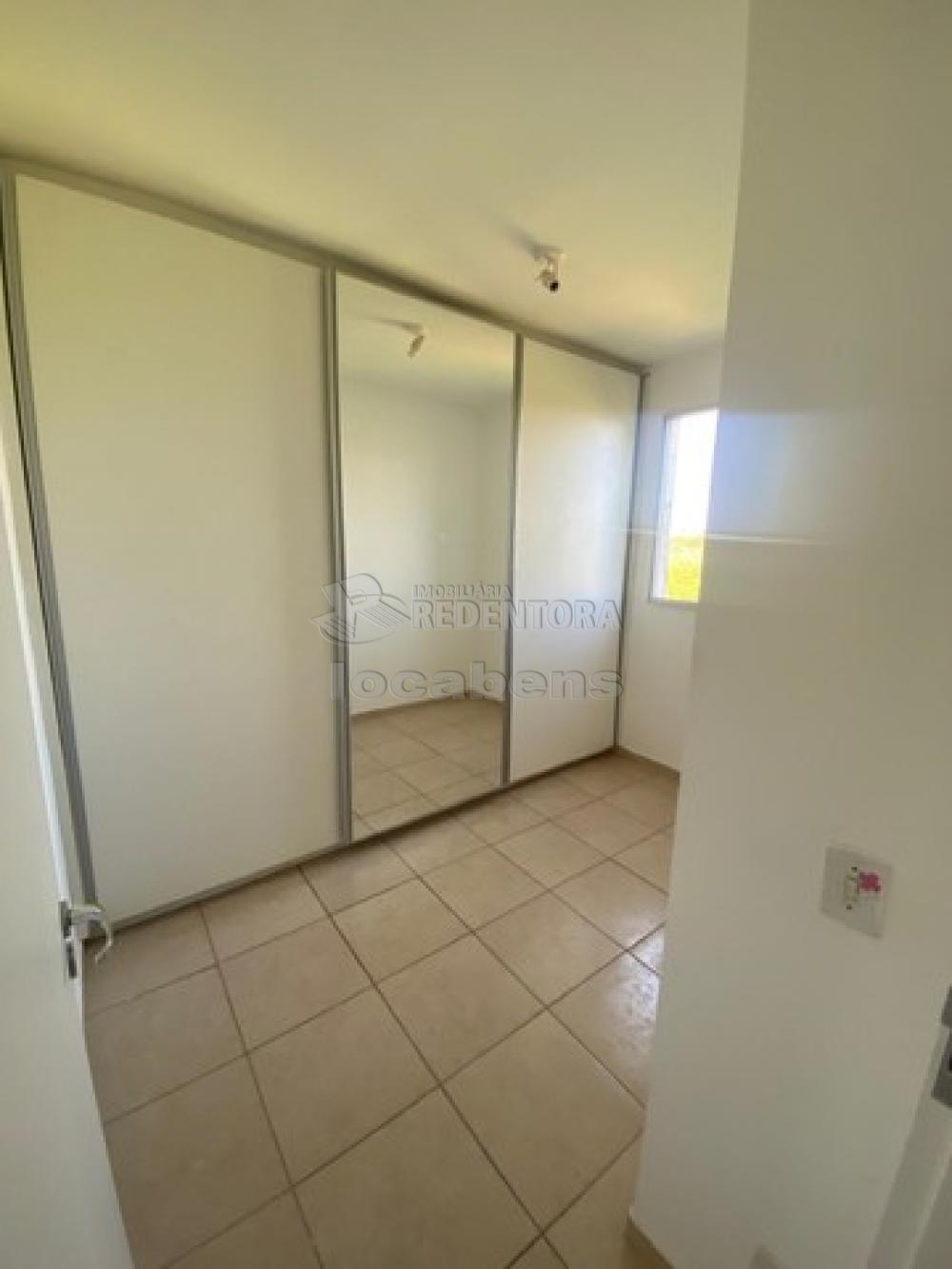 Comprar Apartamento / Padrão em São José do Rio Preto R$ 250.000,00 - Foto 5