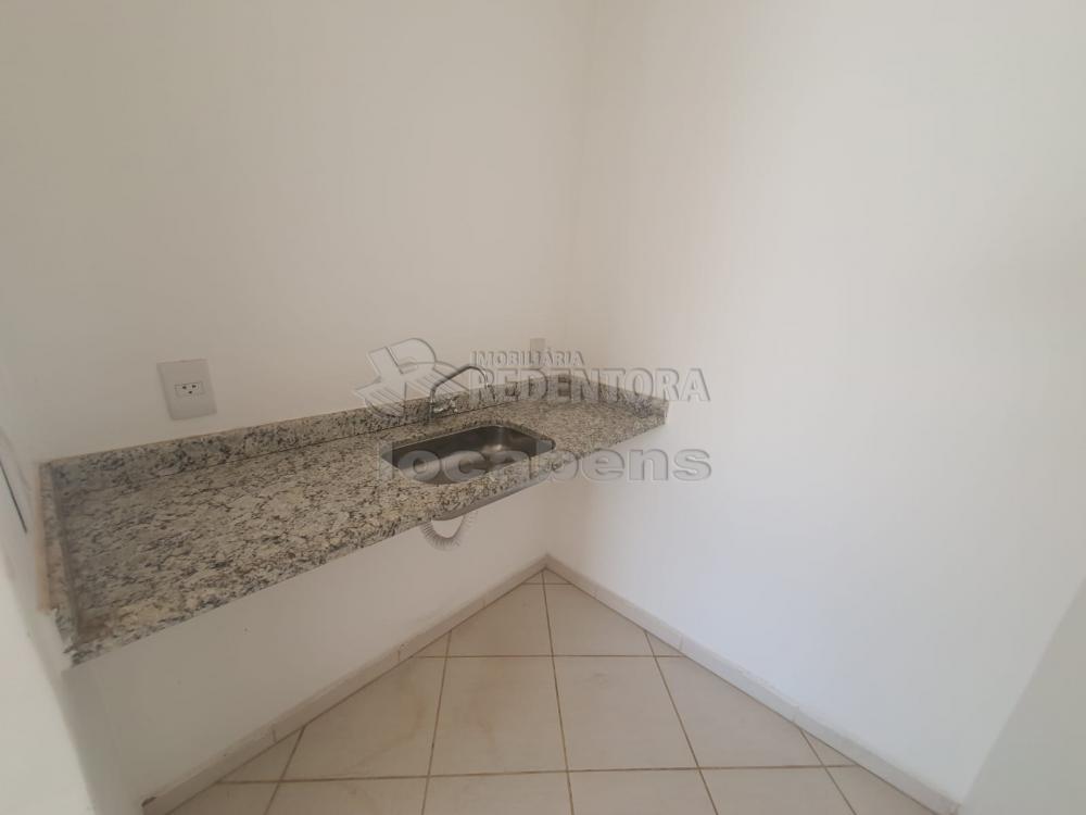 Alugar Comercial / Sala em São José do Rio Preto R$ 3.200,00 - Foto 5