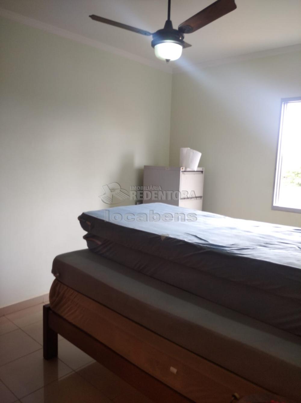 Alugar Apartamento / Padrão em São José do Rio Preto R$ 1.000,00 - Foto 3