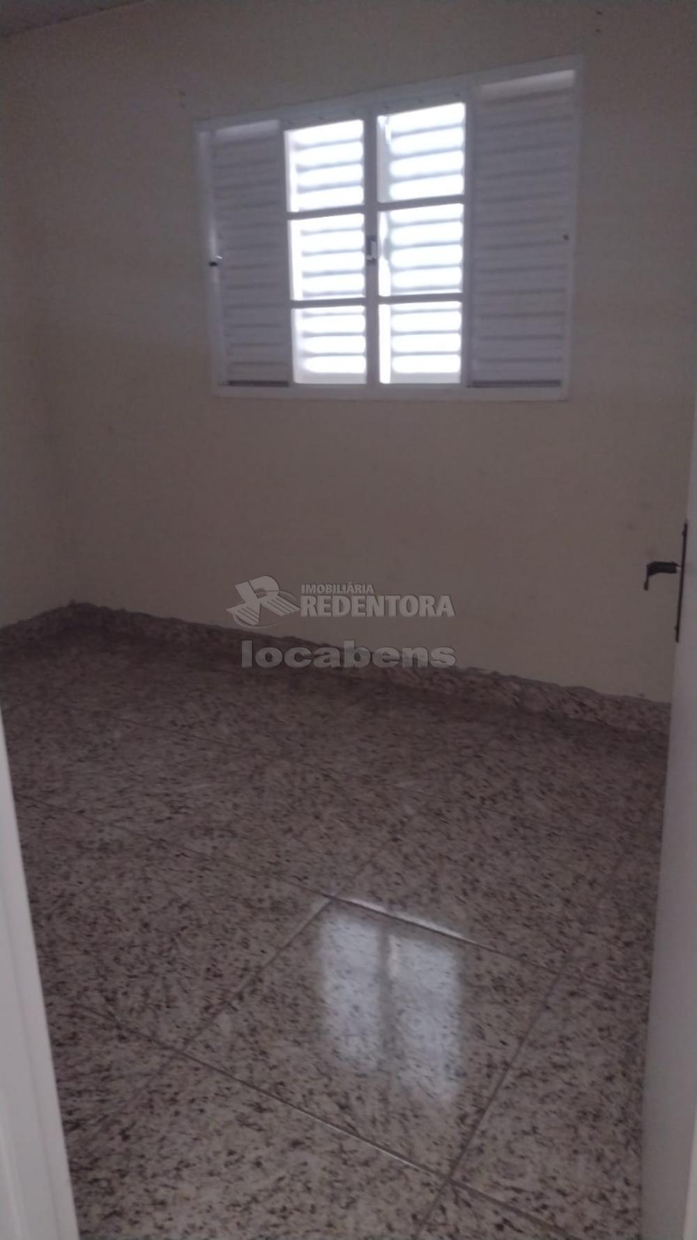 Comprar Casa / Padrão em São José do Rio Preto R$ 145.000,00 - Foto 3