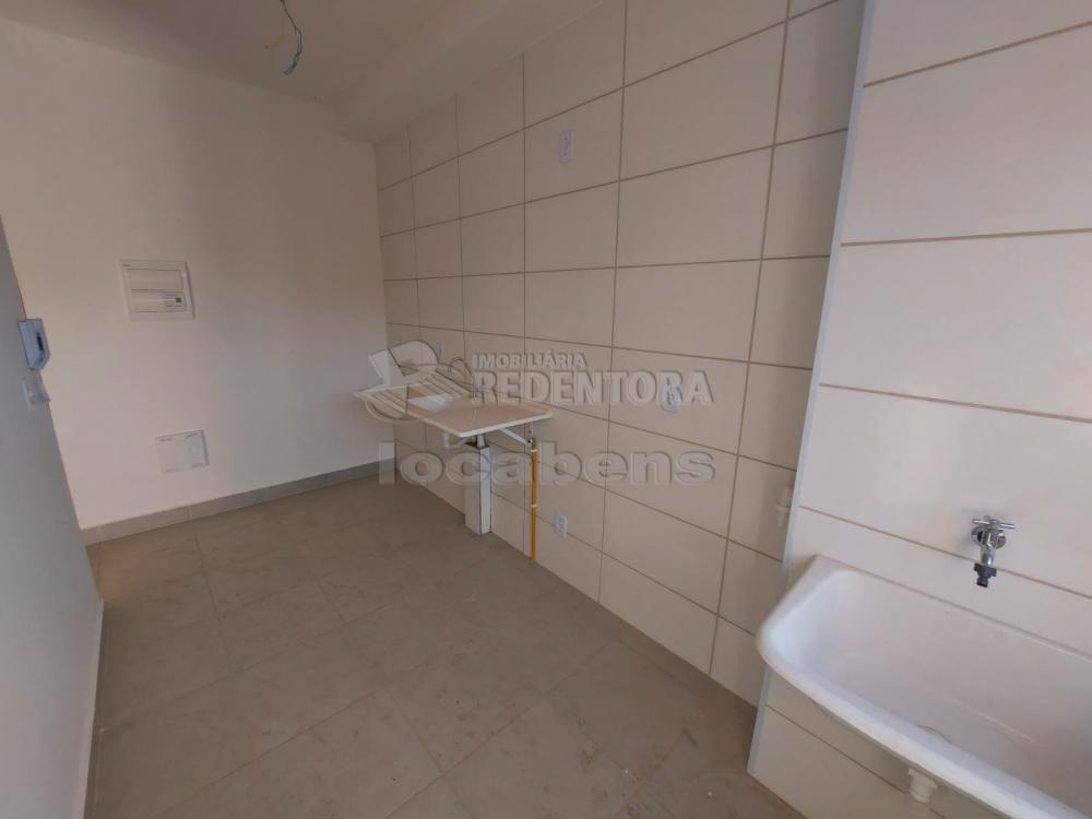 Alugar Apartamento / Padrão em São José do Rio Preto R$ 1.200,00 - Foto 4