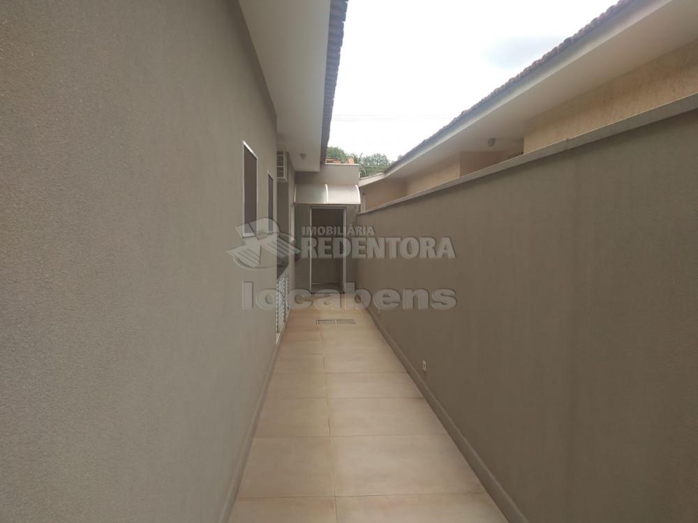 Comprar Casa / Padrão em São José do Rio Preto R$ 1.050.000,00 - Foto 16