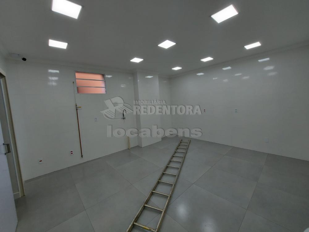 Alugar Comercial / Sala em São José do Rio Preto R$ 4.000,00 - Foto 4