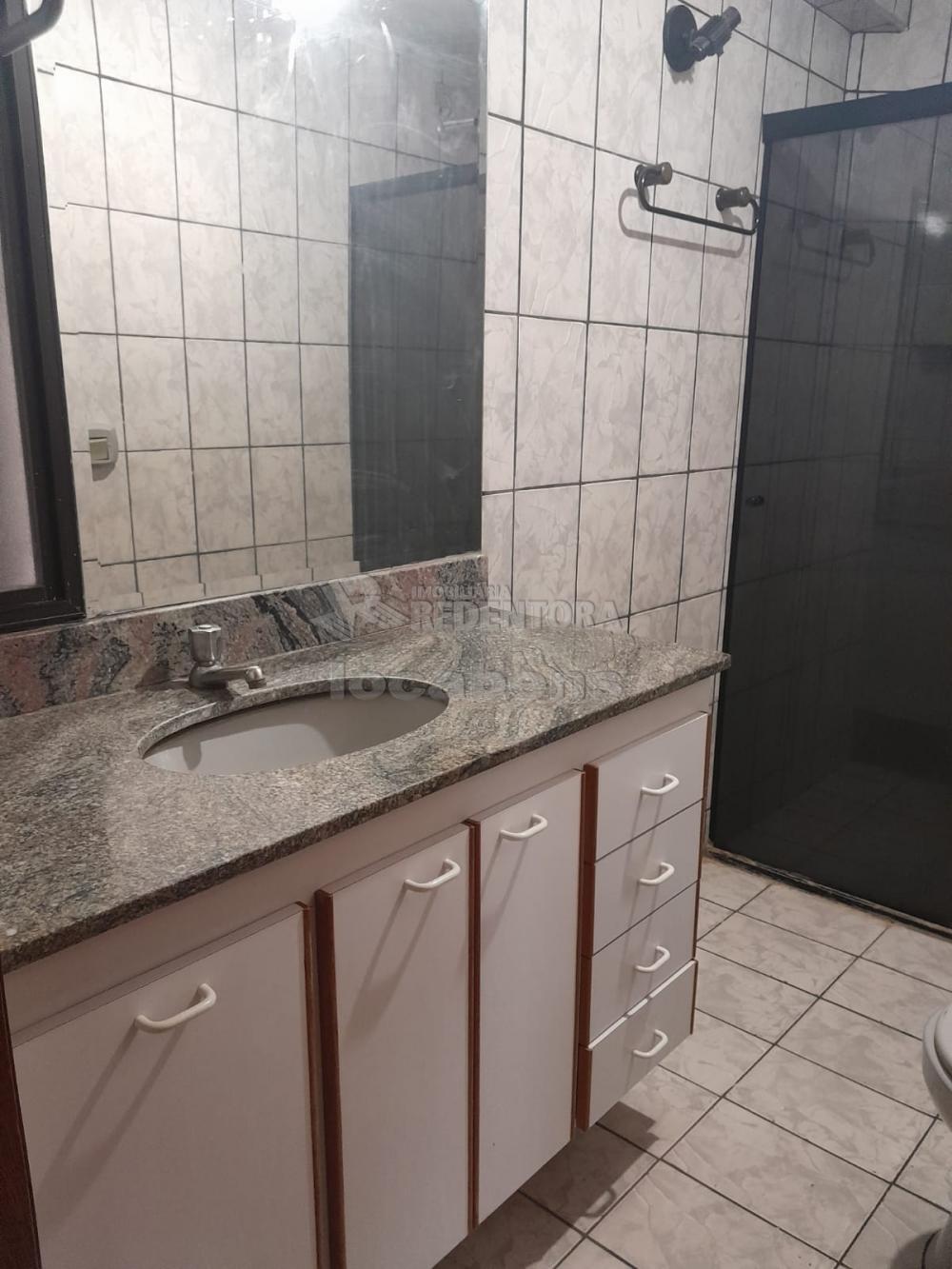 Alugar Apartamento / Padrão em São José do Rio Preto R$ 900,00 - Foto 21