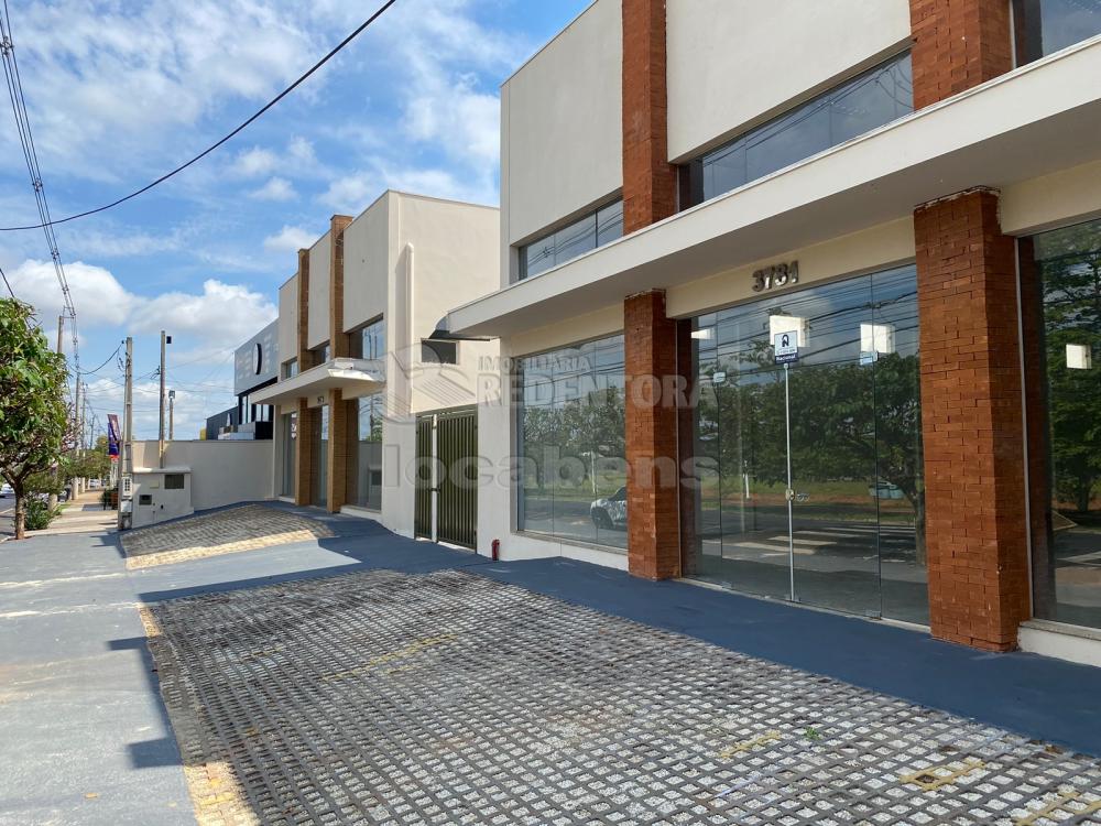 Alugar Comercial / Salão em São José do Rio Preto R$ 60.000,00 - Foto 2