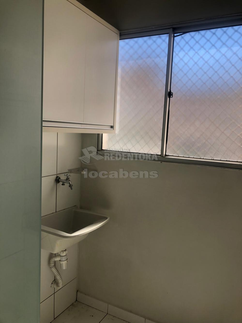 Alugar Apartamento / Padrão em São José do Rio Preto R$ 1.100,00 - Foto 3