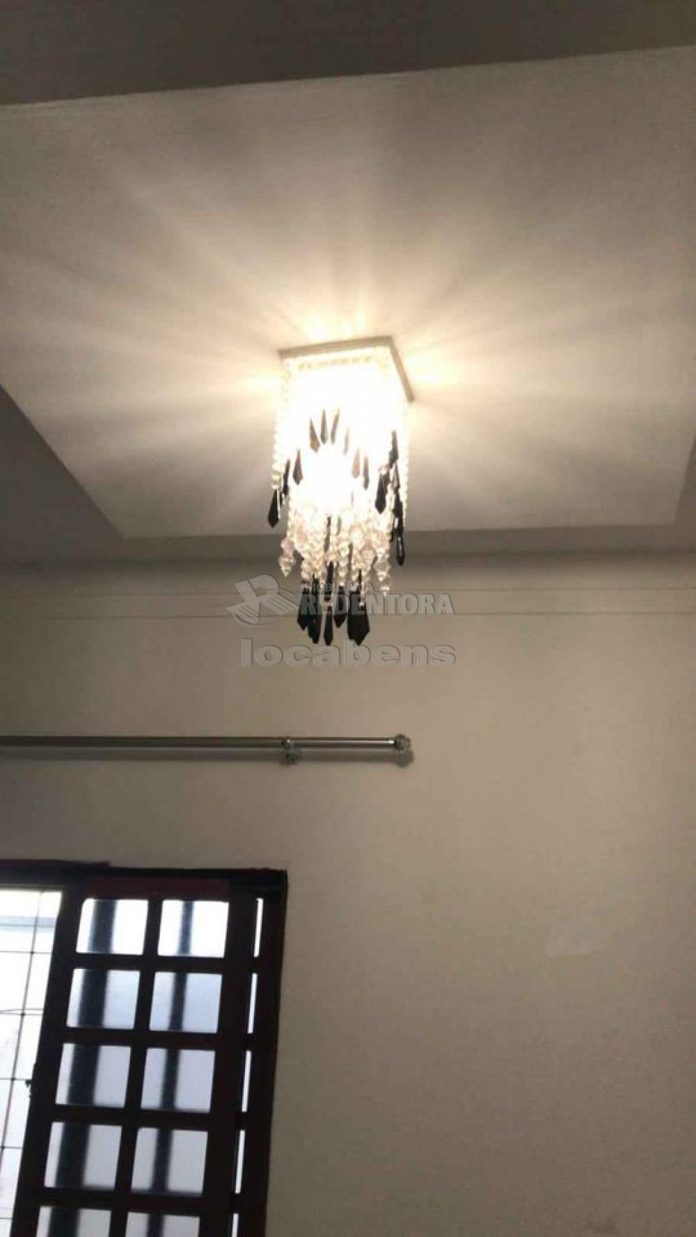 Alugar Casa / Padrão em São José do Rio Preto R$ 1.300,00 - Foto 4