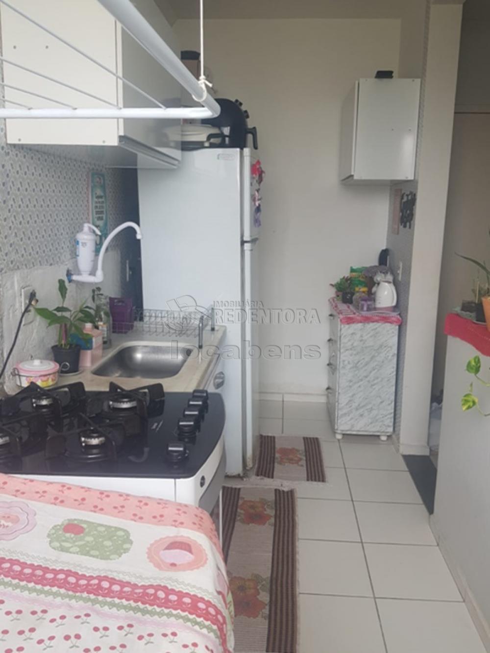 Comprar Apartamento / Padrão em São José do Rio Preto R$ 160.000,00 - Foto 5