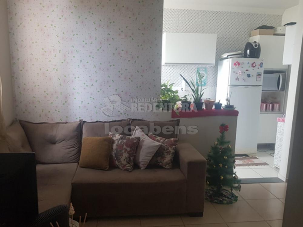 Comprar Apartamento / Padrão em São José do Rio Preto R$ 160.000,00 - Foto 1