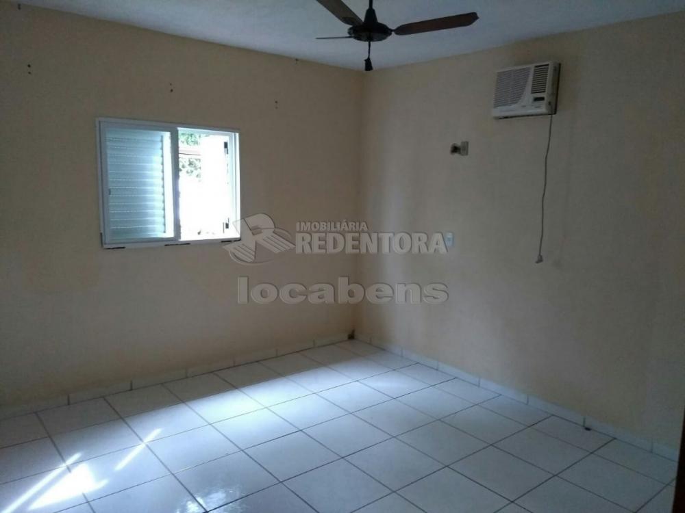 Comprar Casa / Padrão em Mirassol R$ 275.000,00 - Foto 2