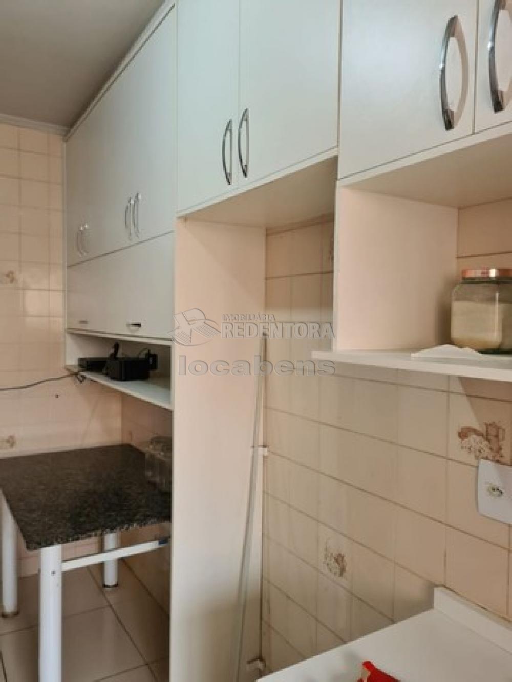 Alugar Apartamento / Padrão em São José do Rio Preto R$ 1.100,00 - Foto 2