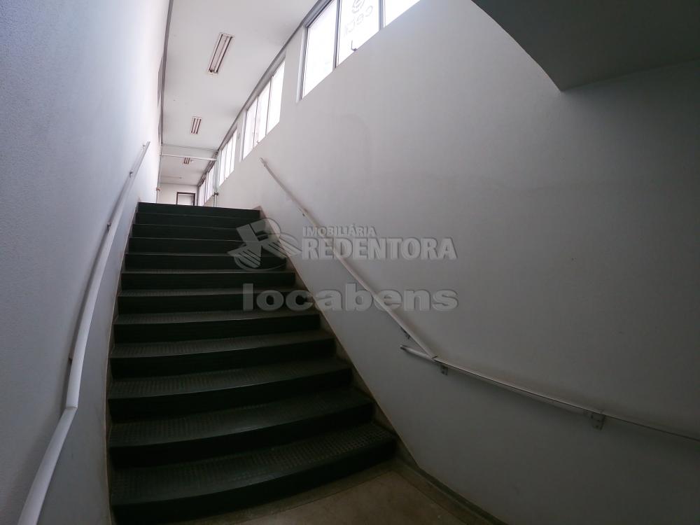 Alugar Comercial / Salão em São José do Rio Preto R$ 15.000,00 - Foto 1
