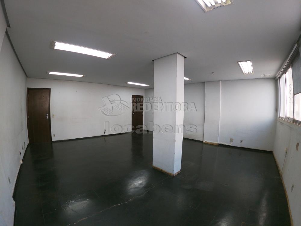 Alugar Comercial / Salão em São José do Rio Preto R$ 15.000,00 - Foto 21