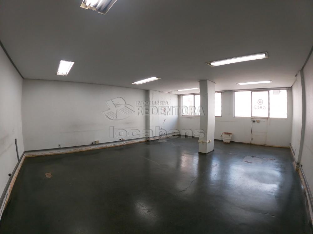 Alugar Comercial / Salão em São José do Rio Preto R$ 15.000,00 - Foto 23