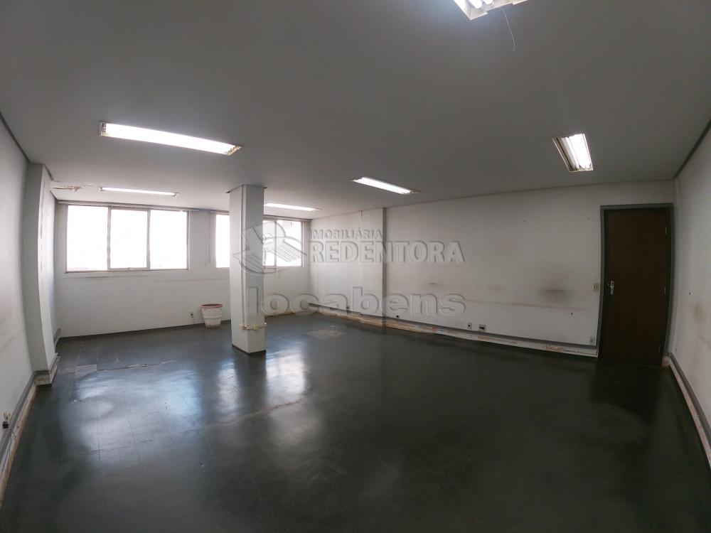 Alugar Comercial / Salão em São José do Rio Preto R$ 15.000,00 - Foto 24