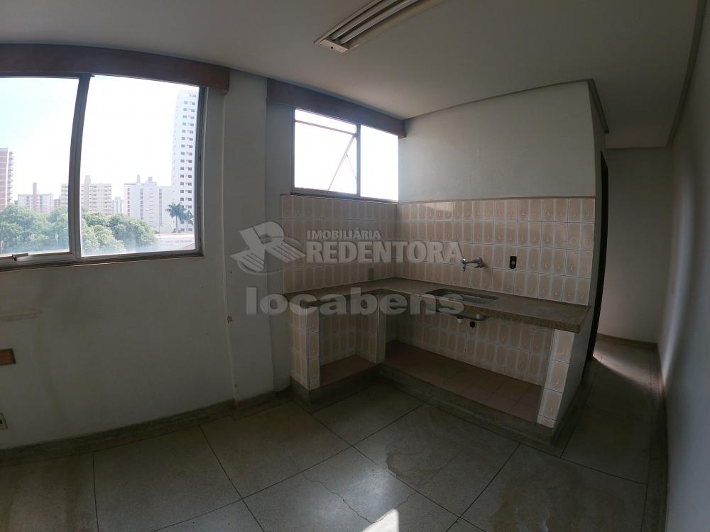 Alugar Comercial / Salão em São José do Rio Preto R$ 15.000,00 - Foto 31